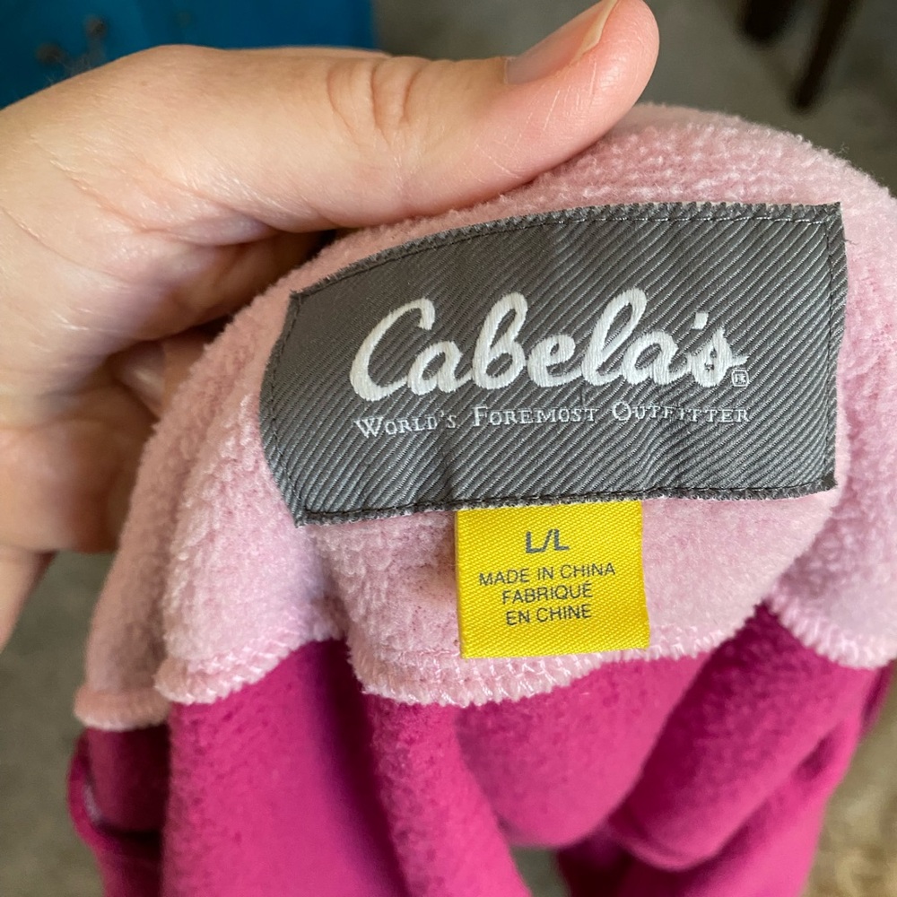 Women’s size Large Cabela’s Vest - Picture 6 of 6